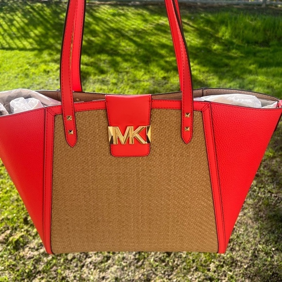 MICHAEL KORS SALMON ans BAMBOO coloured large Tote, NWT - Picture 2 of 16